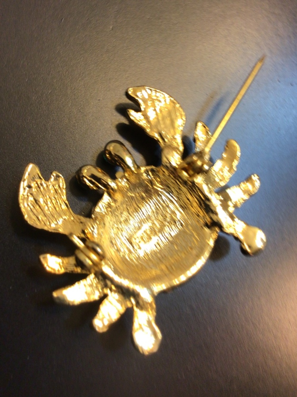 FORNASH Signed Novelty Gold-tone Crab Crystal Brooch Beach Theme - Picture 8 of 15